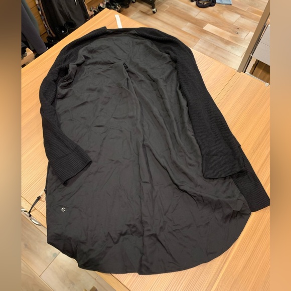 Lululemon still at ease cardigan wrap Cashlu 8 NWT - Picture 6 of 7